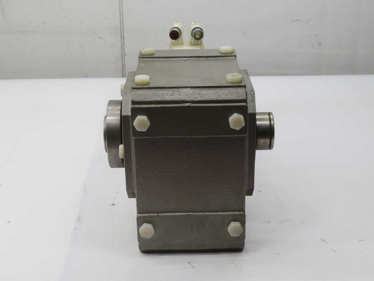 Allen Bradley MPF-B330P-MJ72BA AC Servo Motor With Gearhead K403WG0900MT20B - SERVO MOTORS