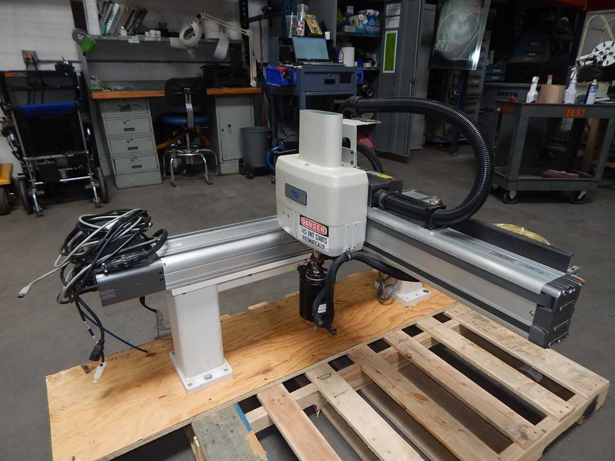 ADEPT XY-HRS080-RH200AD ROBOT, 4 AXIS, SINGLE-PHASE 120/240 VAC POWER - ARTICULATED ROBOTS
