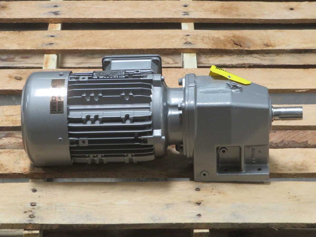 NORD SK 90SP/4 CUS TW Motor With SK 12-90SP/4 CUS TW Gear T262608 - GEARMOTOR