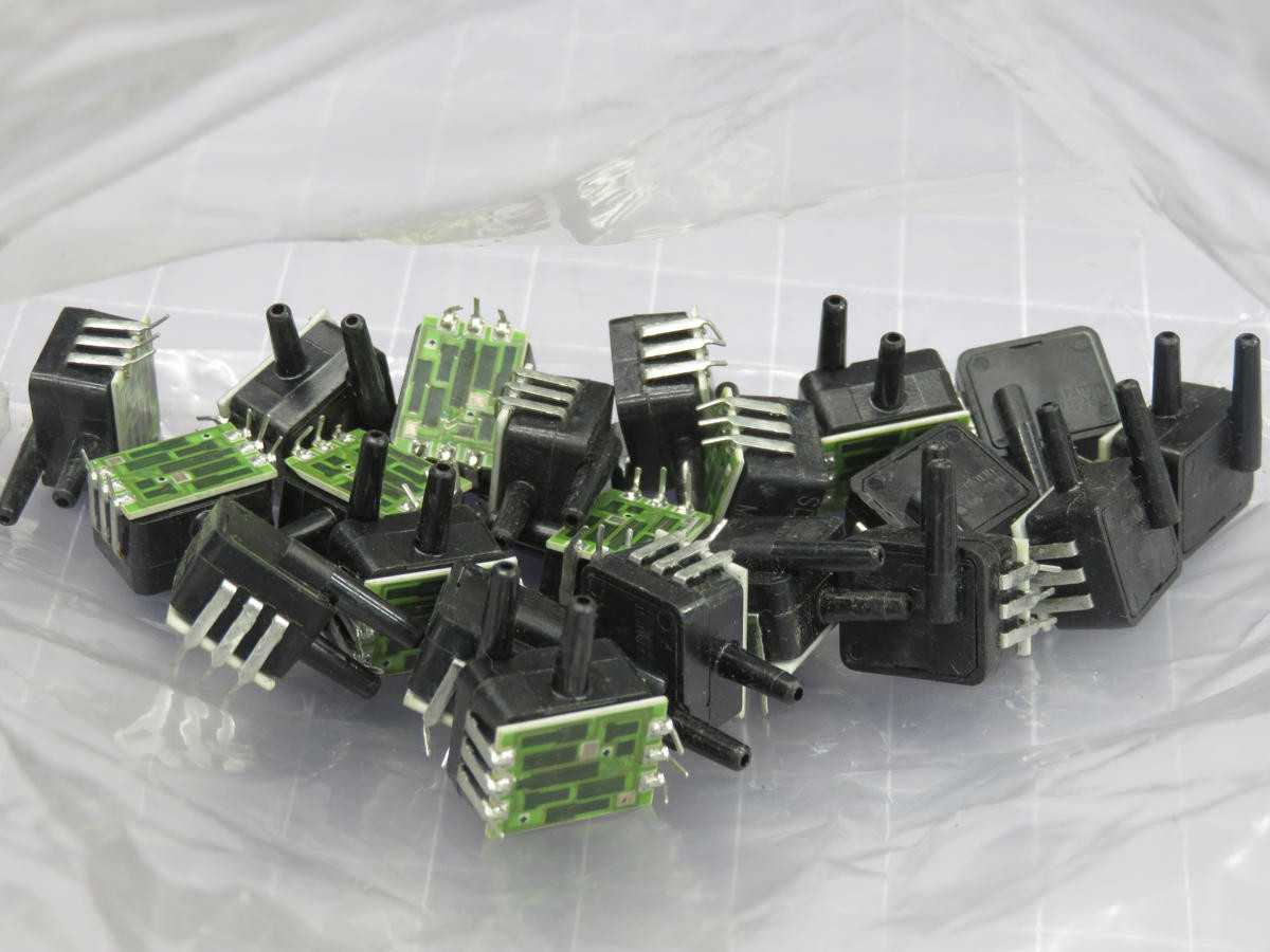LOT OF 20 HONEYWELL SDX05D4 PRESSURE SENSOR - SENSORS