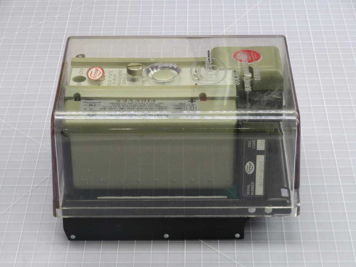 FIREYE 70D40, CONTROLS PLCS, 120 VAC POWER, 50/60 HZ FREQUENCY - BURNER CONTROLS