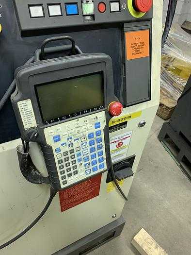 2003 FANUC S-500IB ROBOT, 15KG PAYLOAD, 2757MM REACH, LOW USAGE 6747.2 HRS - ARTICULATED ROBOTS