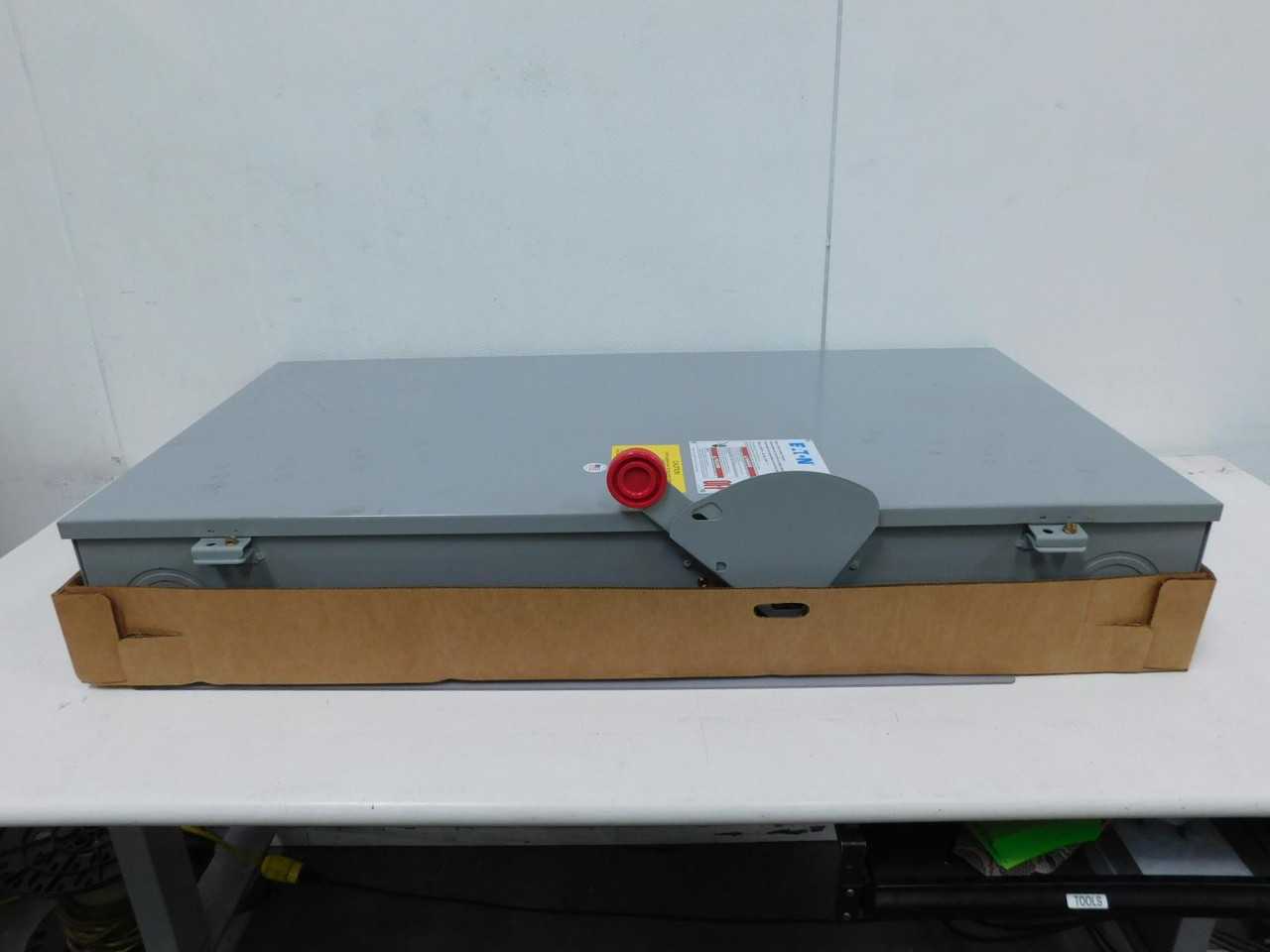 EATON DH365UGK DISCONNECT SWITCHES, 3P, 400A CURRENT, 600VAC/250VDC VOLTAGE, 250HP POWER - SWITCHES