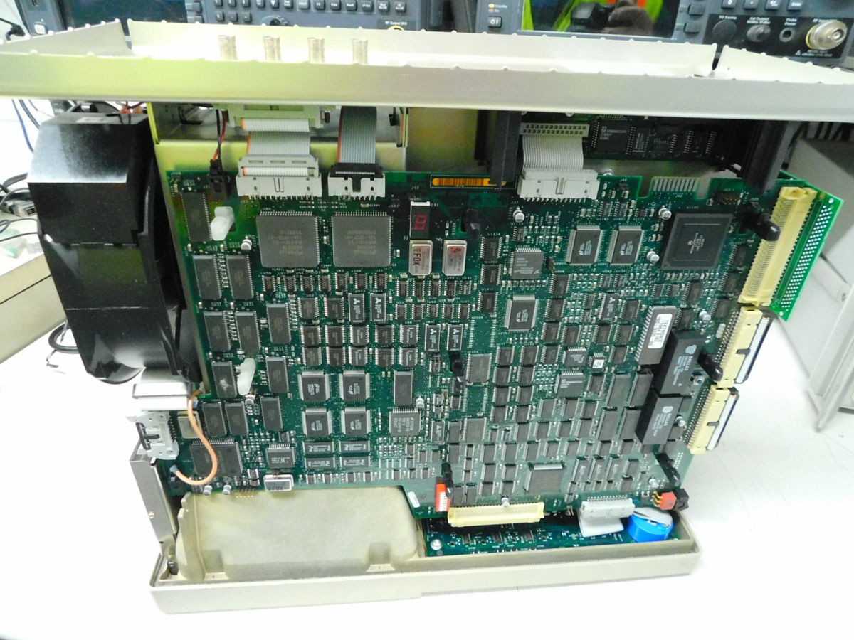 TEKTRONIX TDS 684B DIGITIZING OSCILLOSCOPE 4CH 1GHZ M7545 - ANALYZER