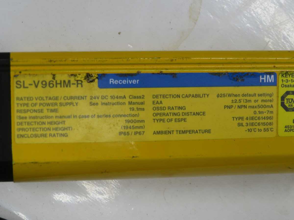 KEYENCE SL-V96HM-R, CURTAIN SENSOR, 96 AXIS, 1399 MM HEIGHT, 14 MM MDO, PLE/SIL3, IP65/IP67 - SENSORS