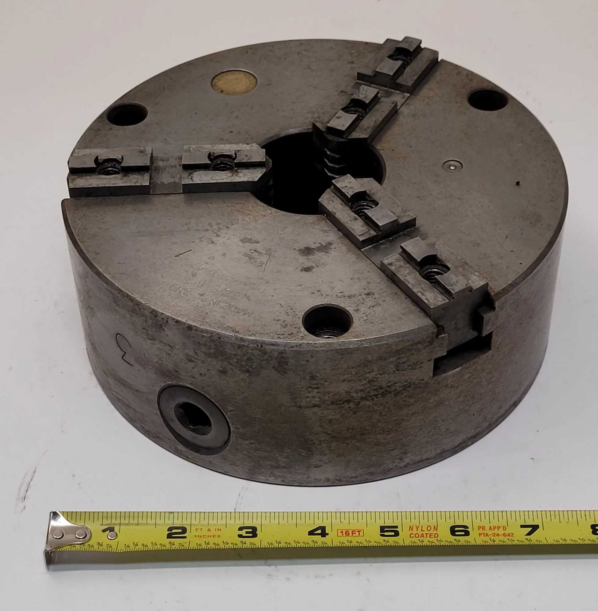 BISON 8" 3 JAW UNIVERSAL SCROLL CHUCK, MAX RPM: 2500 - MACHINE TOOLING