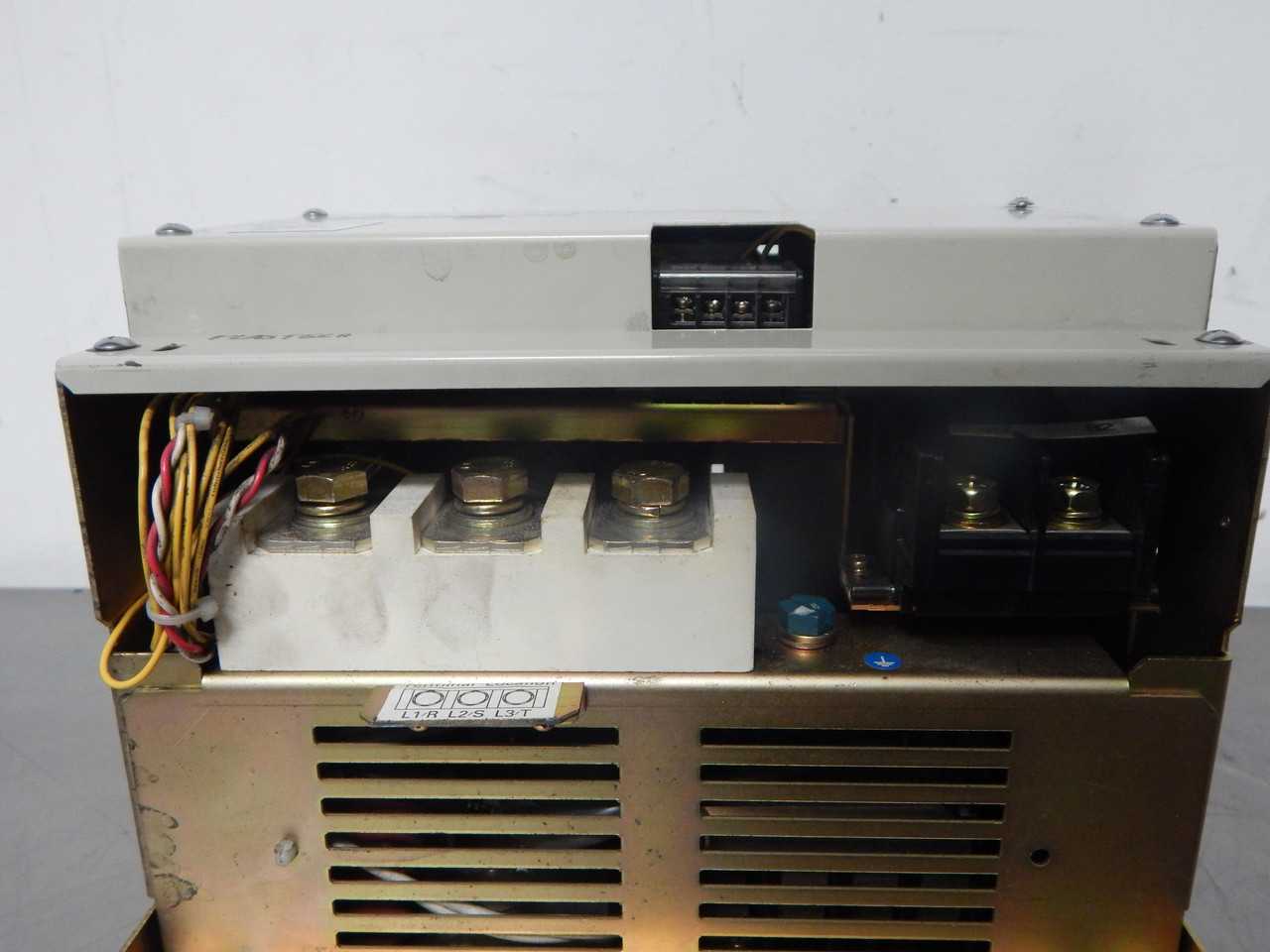 YASKAWA JUSP-ACP 130 HA Y2 CONVERTER, 280-330 VDC OPERATING VOLTAGE, 124 A MAX CONTINUOUS DC CURRENT - CONVERTERS