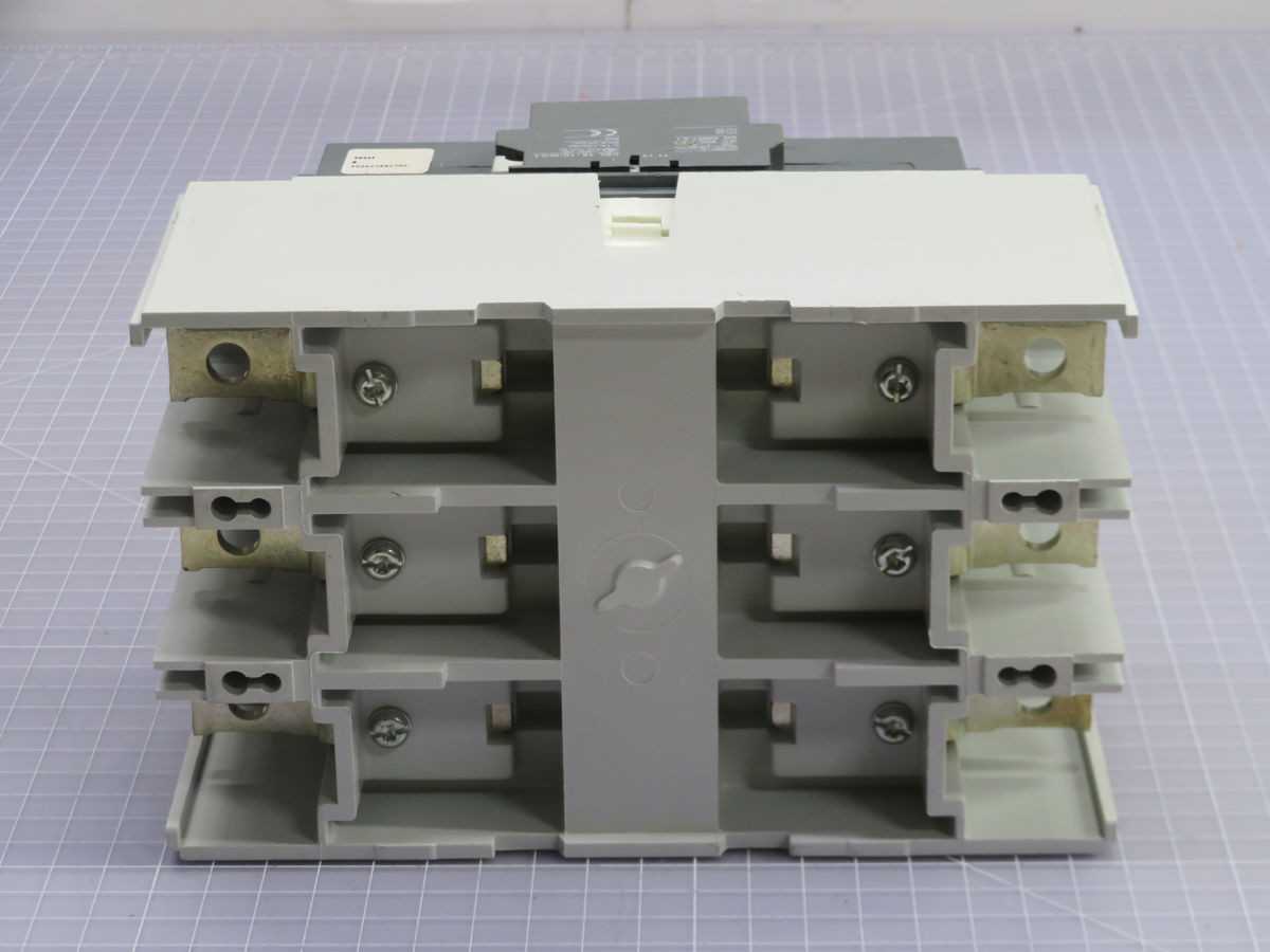 ABB AF210-30-10E-70 26345 MOLDED CASE CIRCUIT BREAKER T258840 - CIRCUIT BREAKERS