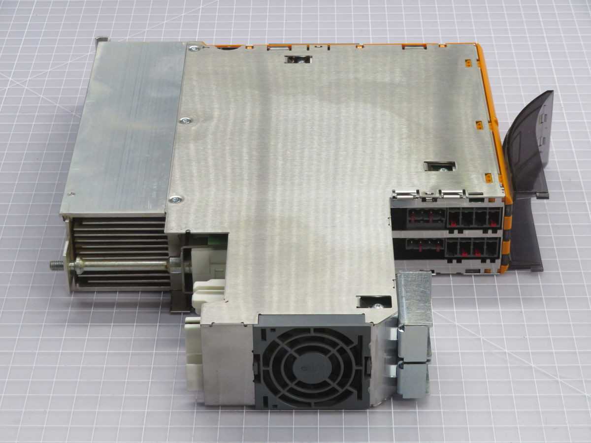 B&R 8BV10028HWD0.000-1 INVERTER, 2 AXIS, 24 VDC OUT, 750 VDC BUS, 3.8A CURRENT, IP20 - PLC MODULES