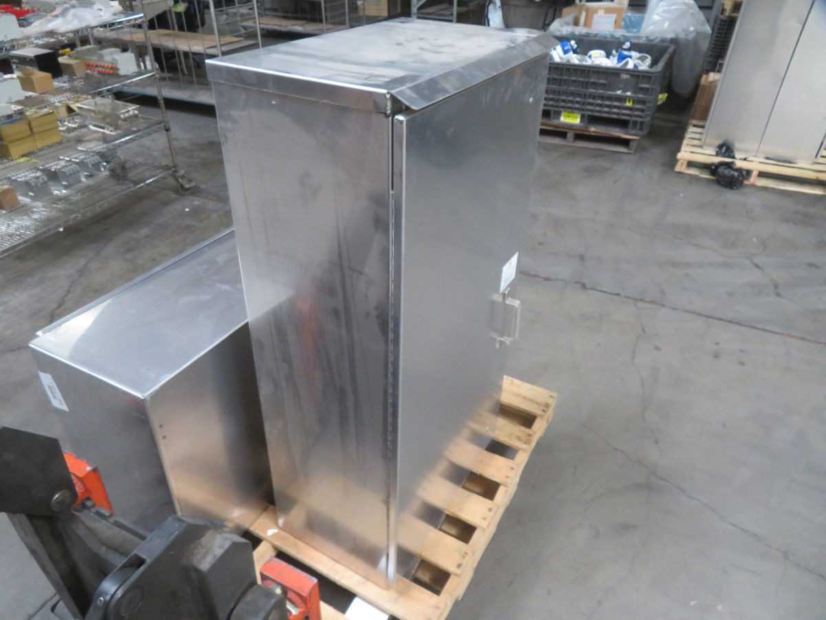 MILBANK KCPLM-434UGBX CURRENT TRANSFORMER CABINET 400 A 600 V T268169 - ELECTRICAL ENCLOSURES