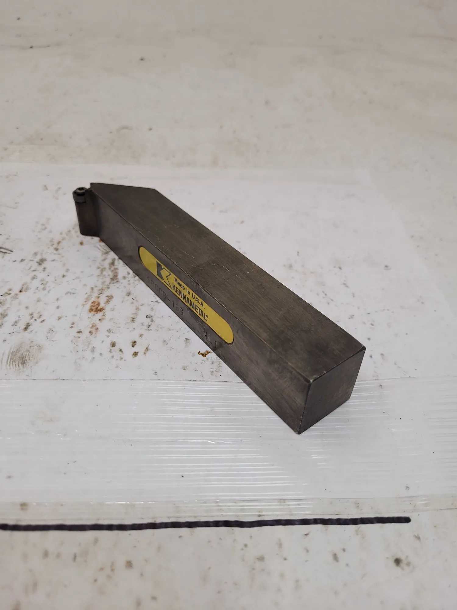 KENNAMETAL TOOL HOLDER LOT (3 TOTAL): (2) TRAOL203D AND (1) SRGCR163 - VARIOUS SPECS. - MACHINING TOOLING & PARTS