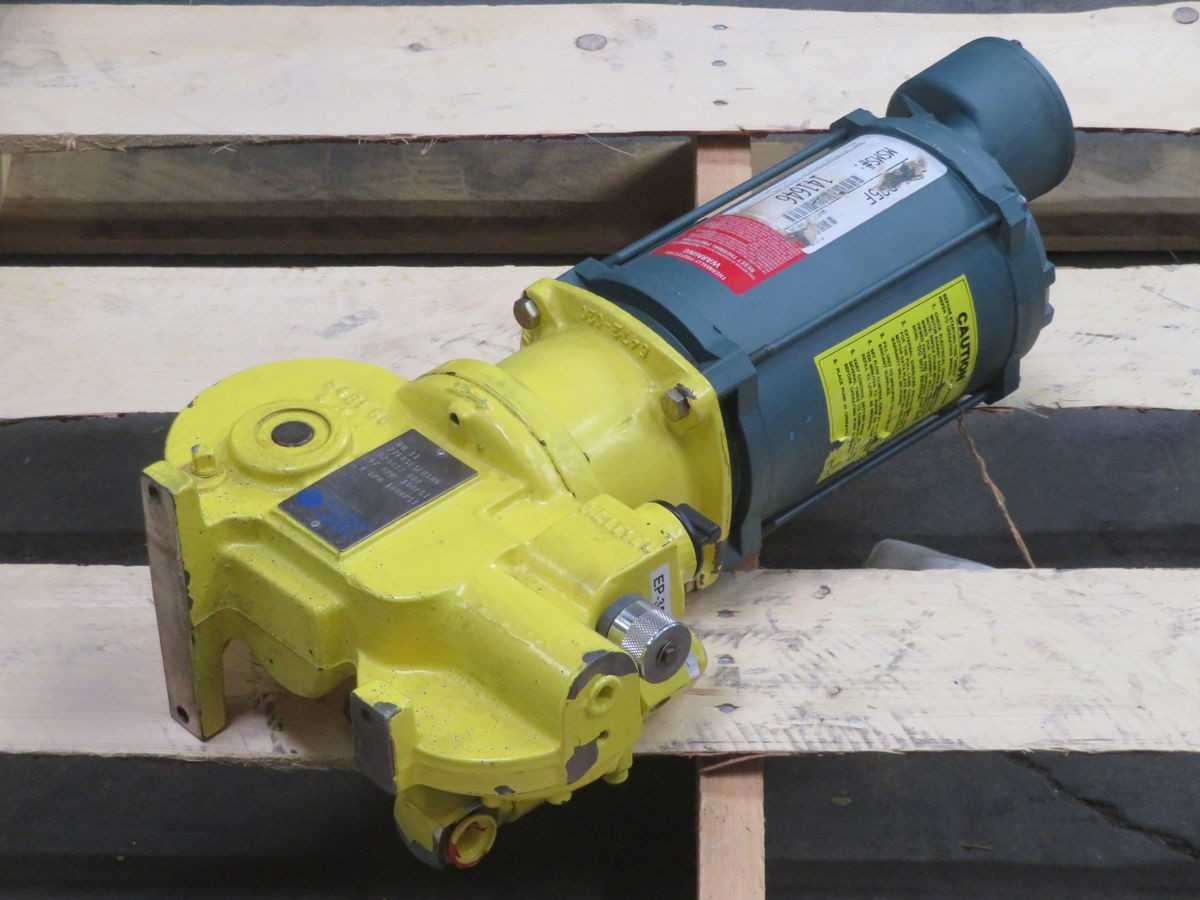 MILTON ROY RH11-77FRSESEM2NN METERING PUMP W MOTOR D79T8255N-LF T261500 - METERING PUMP