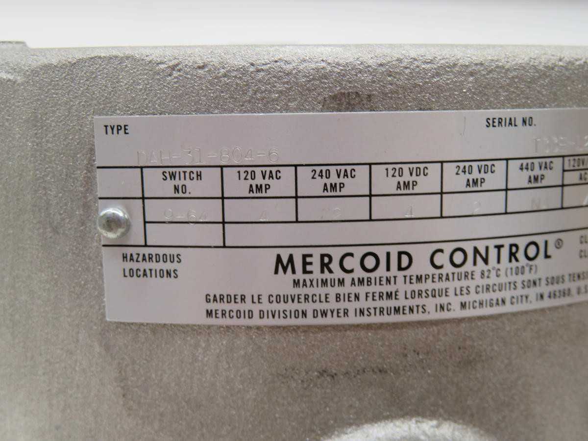 Mercoid Control DAH-31-804-6 Bourdon Tube Pressure Switch T228440 - SWITCHES