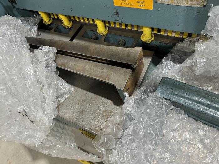 1970 WYSONG 1652 MECHANICAL SHEAR - 16-GAUGE, 4FT CUT, REAR BACK GAUGE, 48IN WIDTH - METAL SHEARS