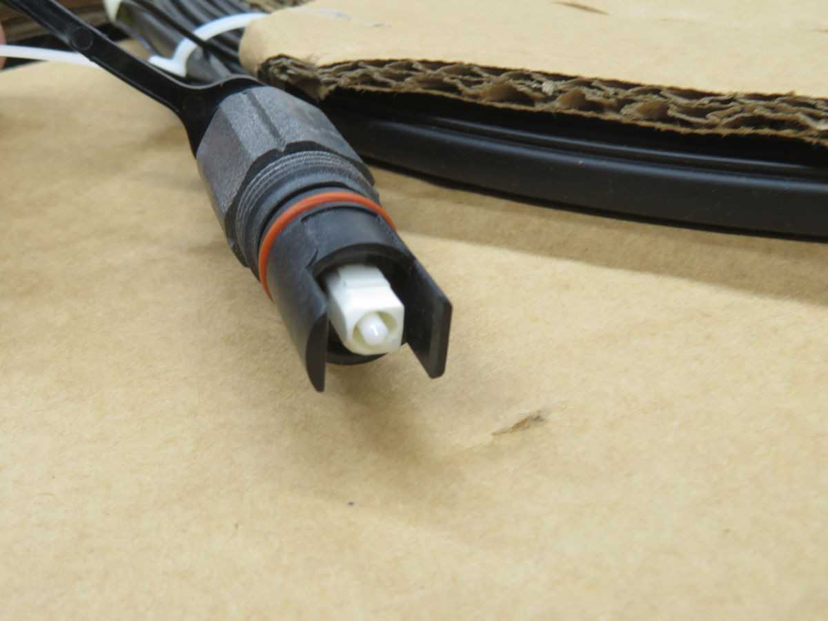 COMMSCOPE FHD-H01B-2500F 233013251002 FHD FIBER OPTIC DROP CAB T266906 - FIBER OPTIC CABLE