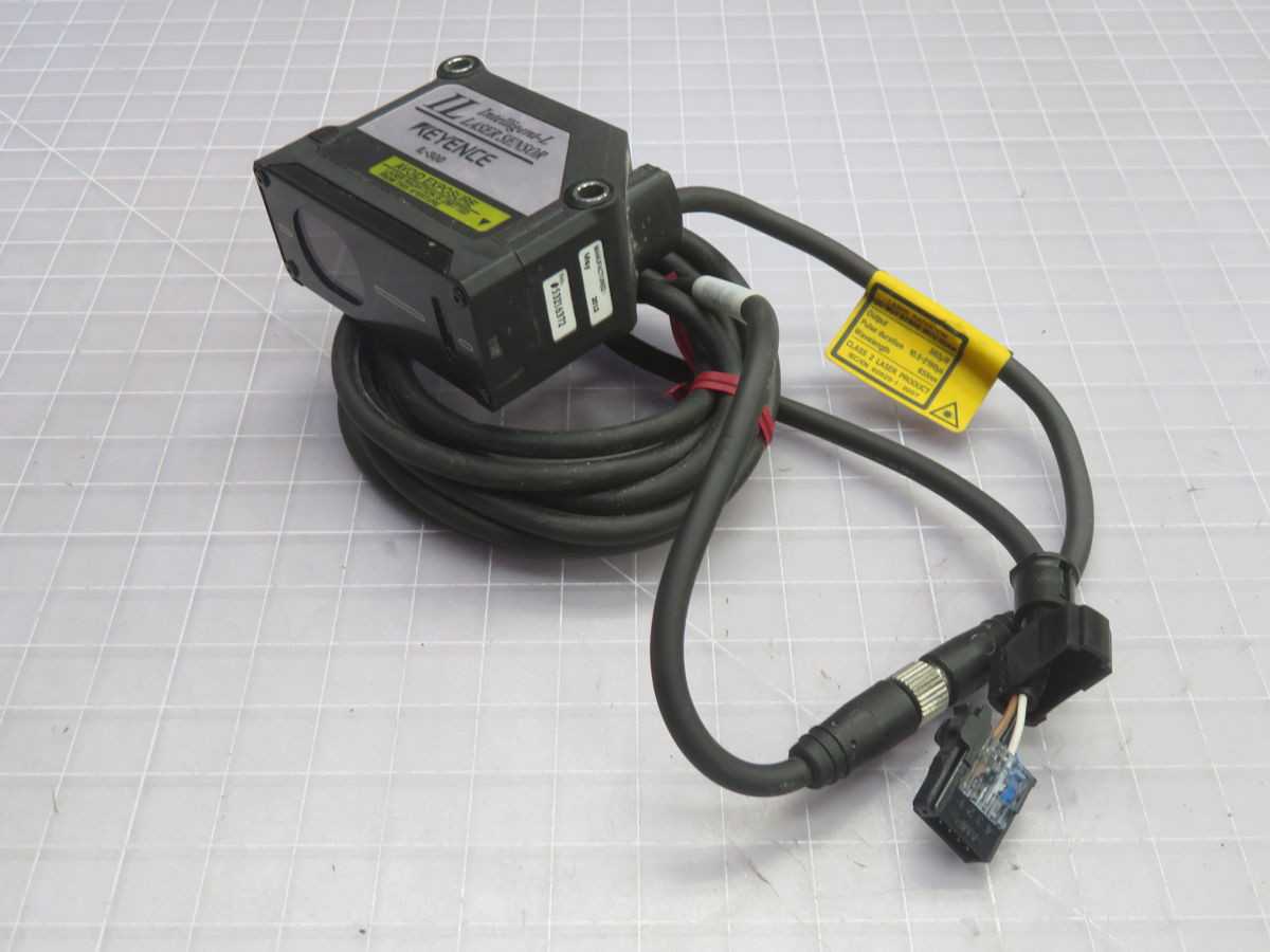 KEYENCE IL-300 SENSOR HEAD T263637 - SENSORS