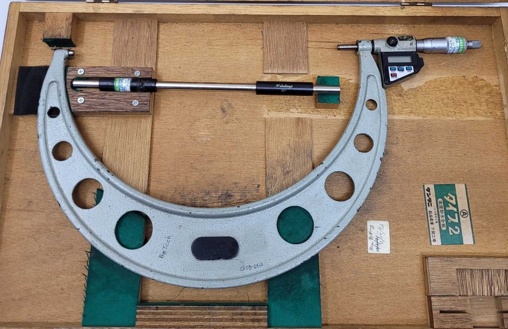 MITUTOYO 193-222 DIGITAL OUTSIDE MICROMETER, 11-12” RANGE, 0.0001” GRADUATION - MACHINING ACCESSORIES & TOOLING