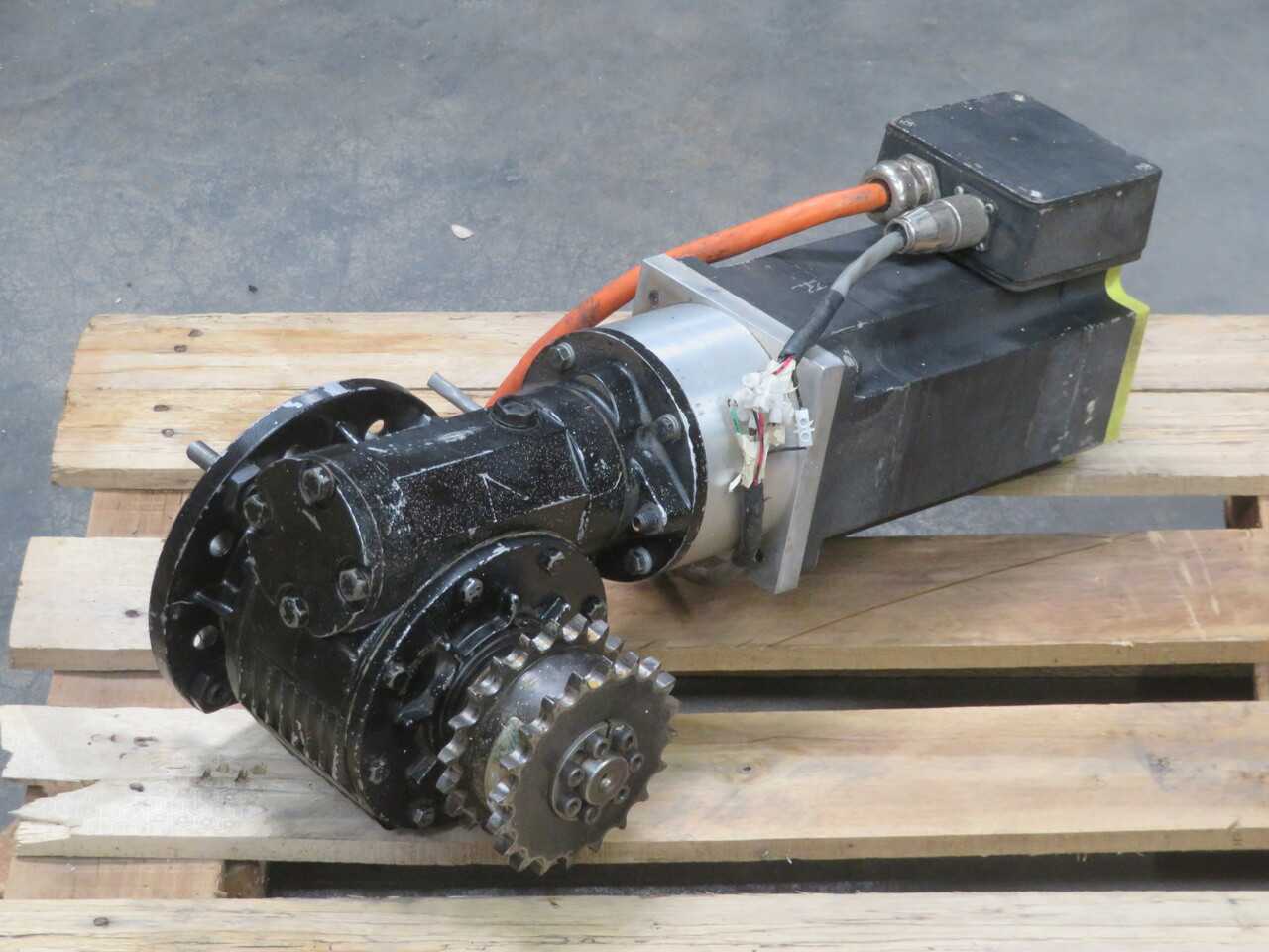 BALDOR BSM90N-2250AA AC SERVO MOTOR T261631 - SERVO DRIVES