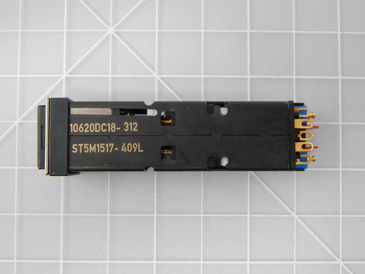 Ducommun, ST5M1517-409L 10620DC18-312, Switch, Momentary, SPST NO, 5A Res/2A Ind, 28VDC - SWITCHES