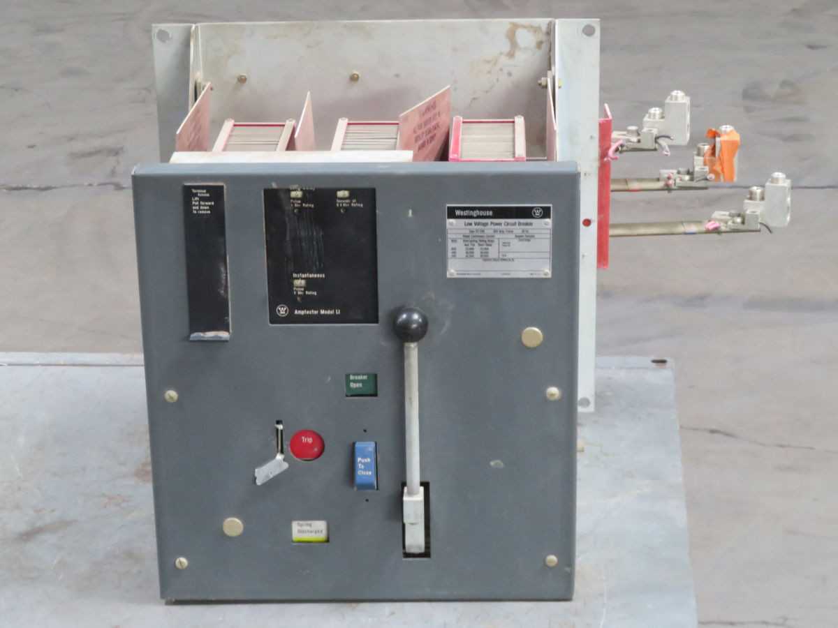 WESTINGHOUSE DS-206 LV POWER CB, 3-POLE, 800A CONT, 600VAC MAX, 30KA INTERRUPT, DRAW-OUT - CIRCUIT BREAKERS