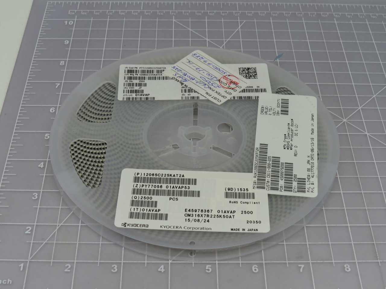 LOT OF 2500 AVX12065C225KAT2A C611-808-225 PTTI12065C225KAT2A MULTILAYER CERAMIC CAPACITORS MLCC - ELECTRICAL COMPONENTS