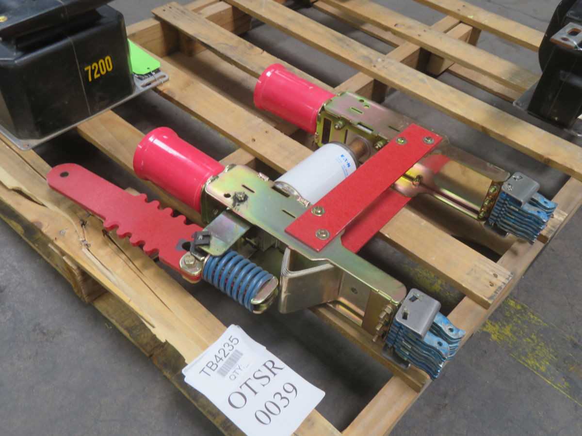 EATON WL-35338 HIGH-VOLTAGE VACUUM INTERRUPTER T269551 - CIRCUIT BREAKERS