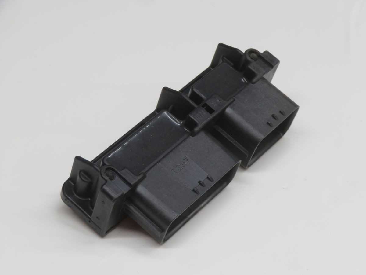 LOT OF 175 AMP 638946-2 0.64 MM HEADER CONNECTOR - ELECTRICAL COMPONENTS