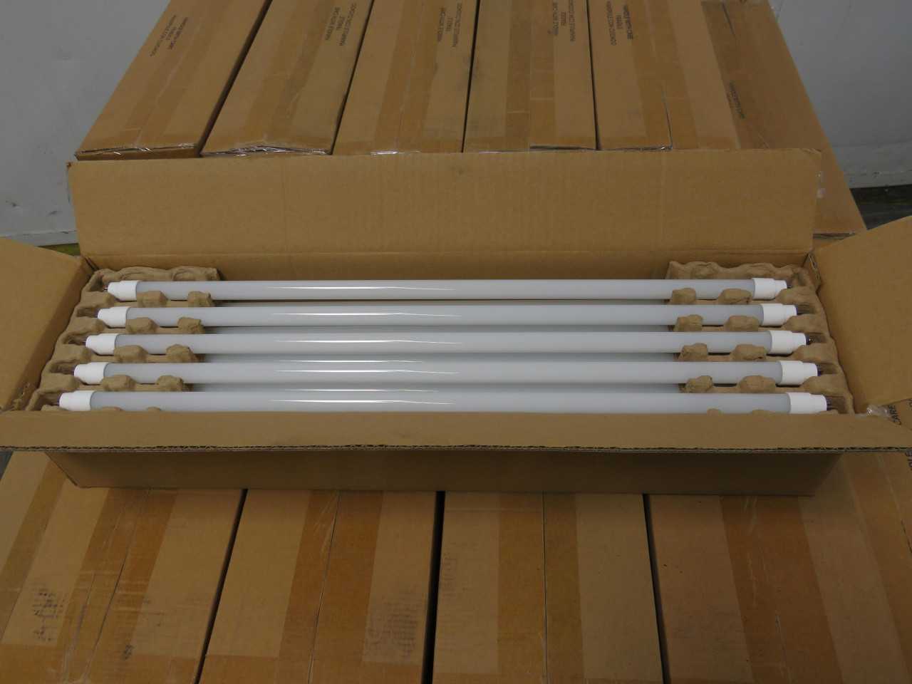 Lot of 1400 GE 34197 LED9T5/G2/835HE 22.5 Inch T5 LED Light Bulbs Miniature Bi-Pin G5 - LIGHTING
