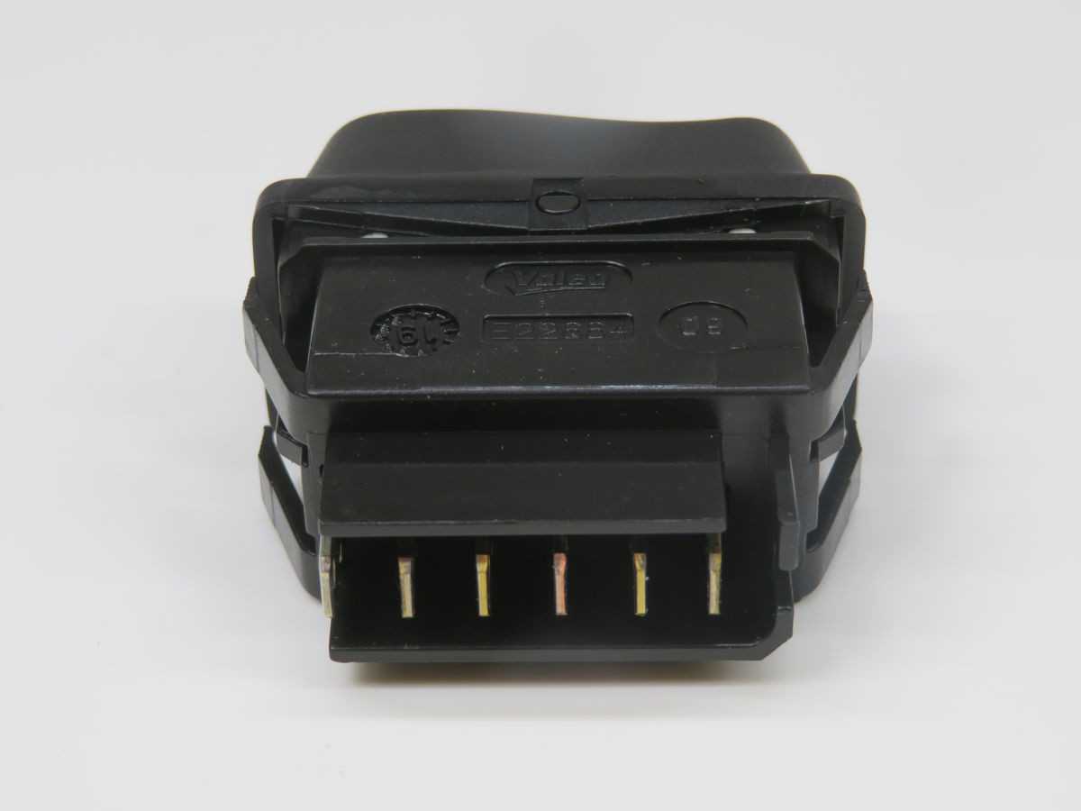 Lot of 360 Valeo 34-347 Lift Switch for Windows - SWITCHES