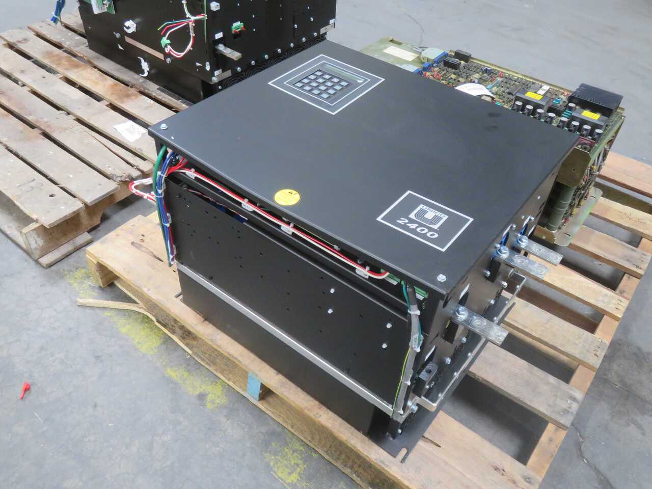 UNICO 2400 S27 INVERTER, 520V OPERATION, 250 HP POWER - MOTOR DRIVES