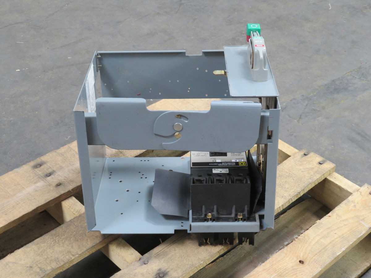 SQUARE D FCP34020, MCCB, 3-POLE, THERM-MAG TRIP, 20A CURRENT, 40A FRAME, 25 KA INT @ 480 VAC - CIRCUIT BREAKERS