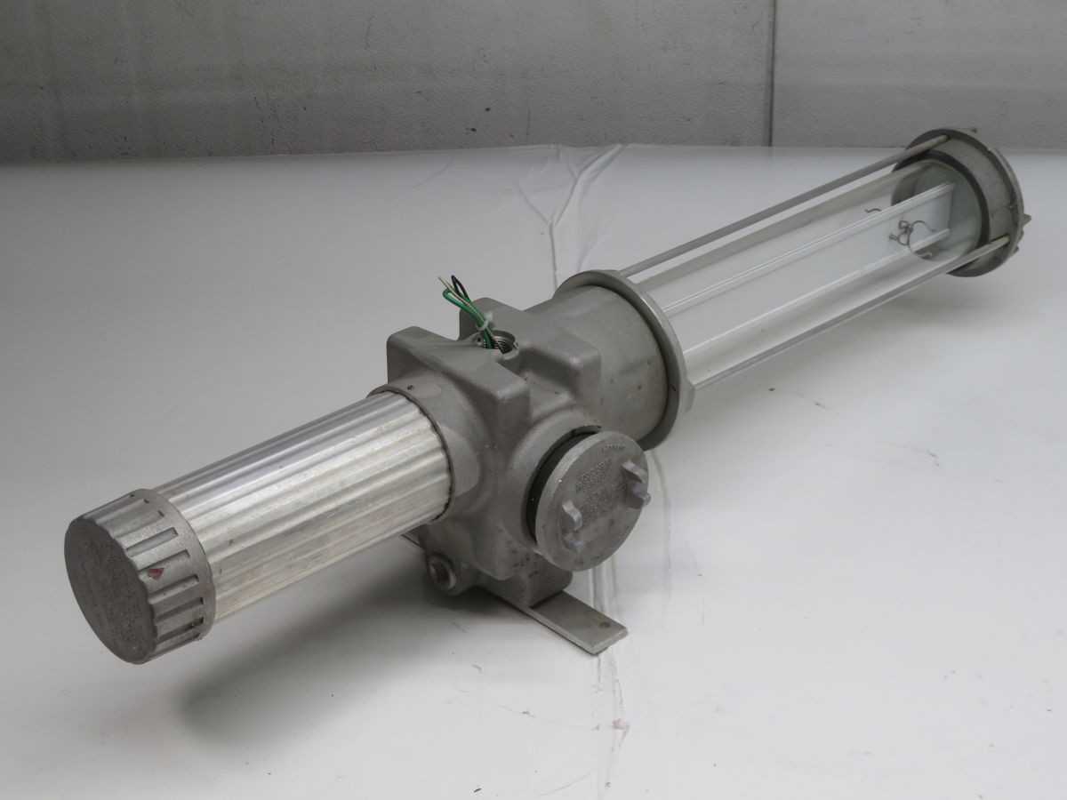 CROUSE HINDS EVFT22320, EXP-PROOF LIGHT, 150-200W LAMP, HAZLOC, NEMA, PENDANT - LIGHT FIXTURES