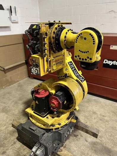 2003 FANUC R2000IA/165CF ROBOT, 165KG PAYLOAD, 1429MM REACH, RJ3IB CONTROLLER - ARTICULATED ROBOTS