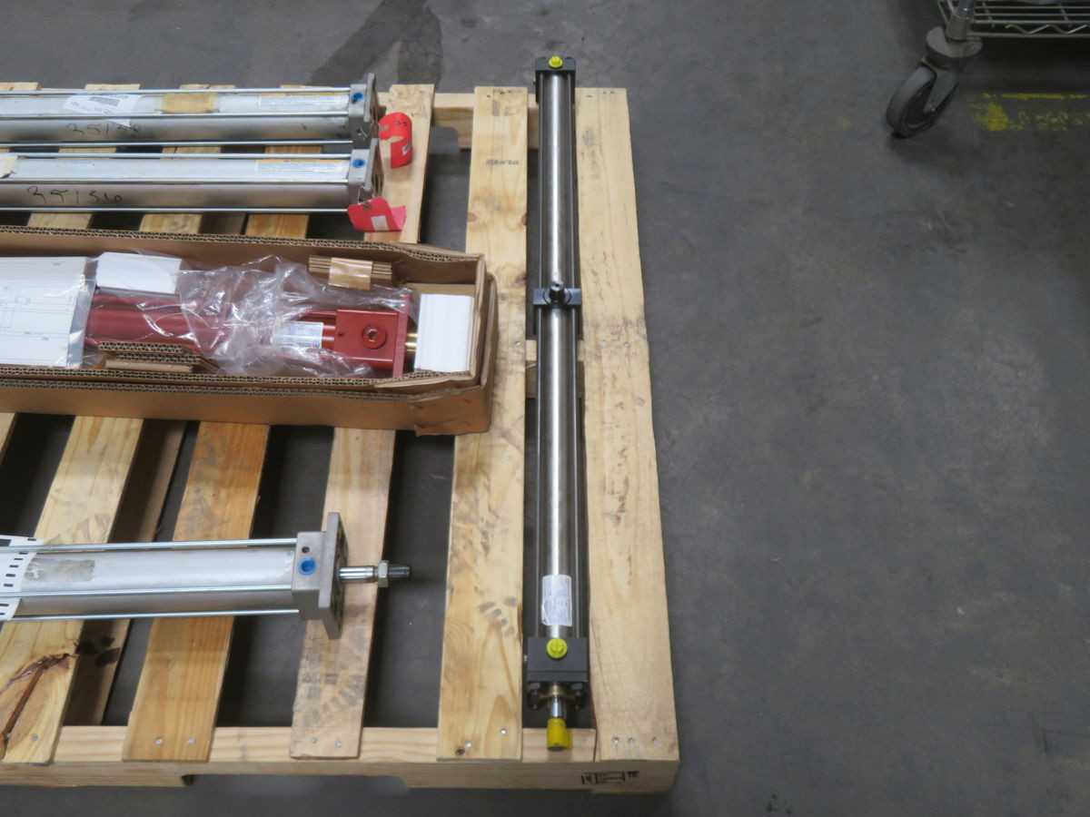 HORIUCHI 1TC40BB900BDA TIE-ROD TYPE HYDRAULIC CYLINDER T269592 - HYDRAULIC CYLINDERS