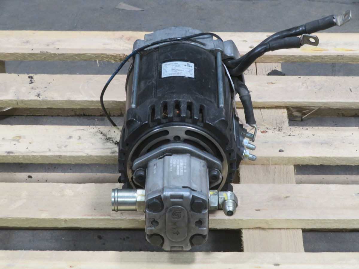 RAYMOND TSA170-180 PUMP MOTOR T262330 - ELECTRIC MOTORS