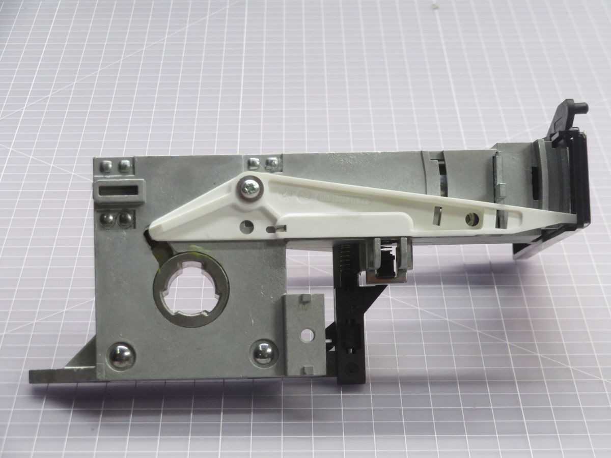 SIEMENS WLRACKMECH23 DRAWOUT RACKING MECHANISM T264130 - AUTOMATION & CONTROLS