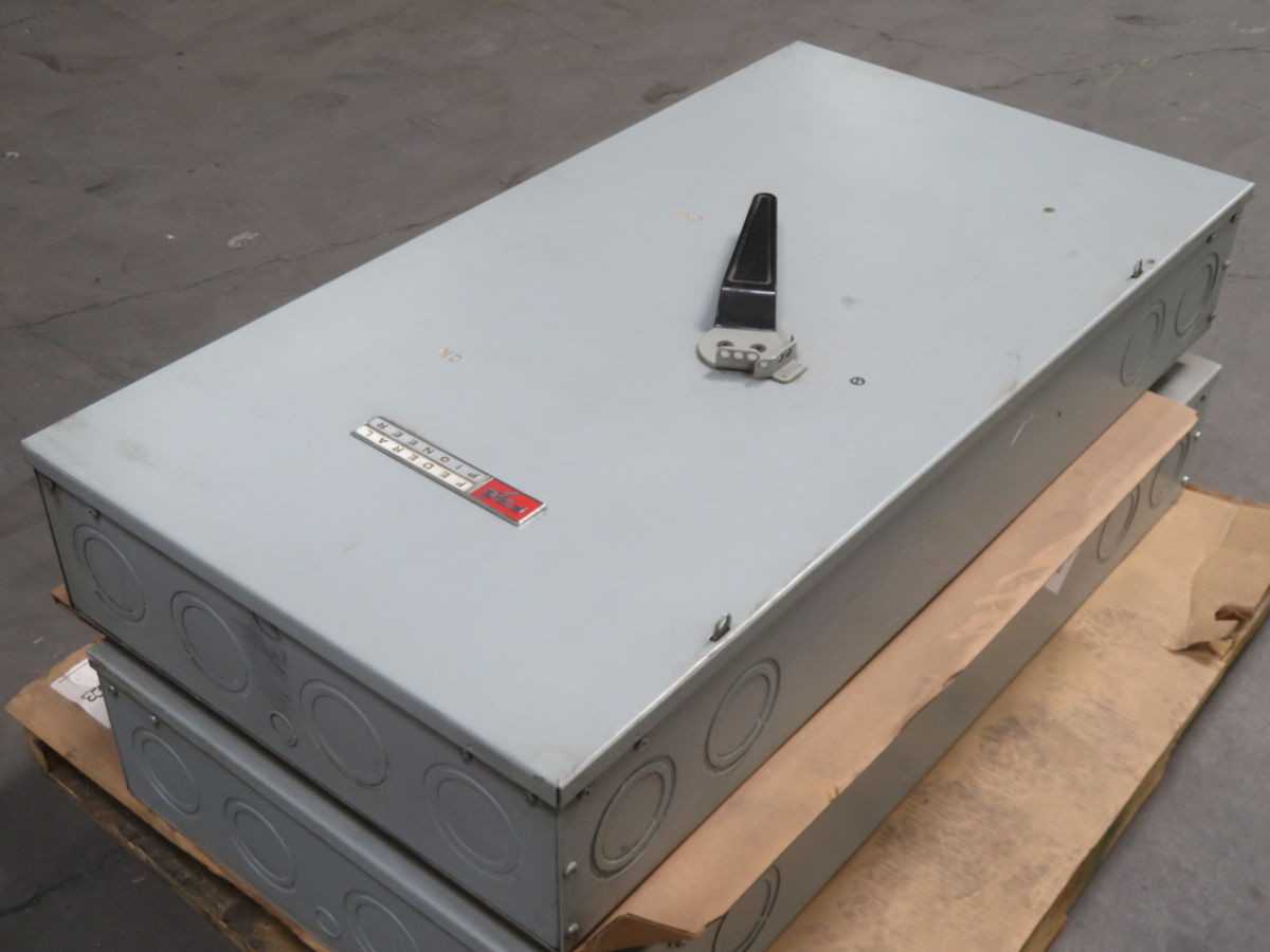 FEDERAL PIONEER 5736 SERIES C DISCONNECT ENCLOSURE 600 AMP T266541 - SWITCHES