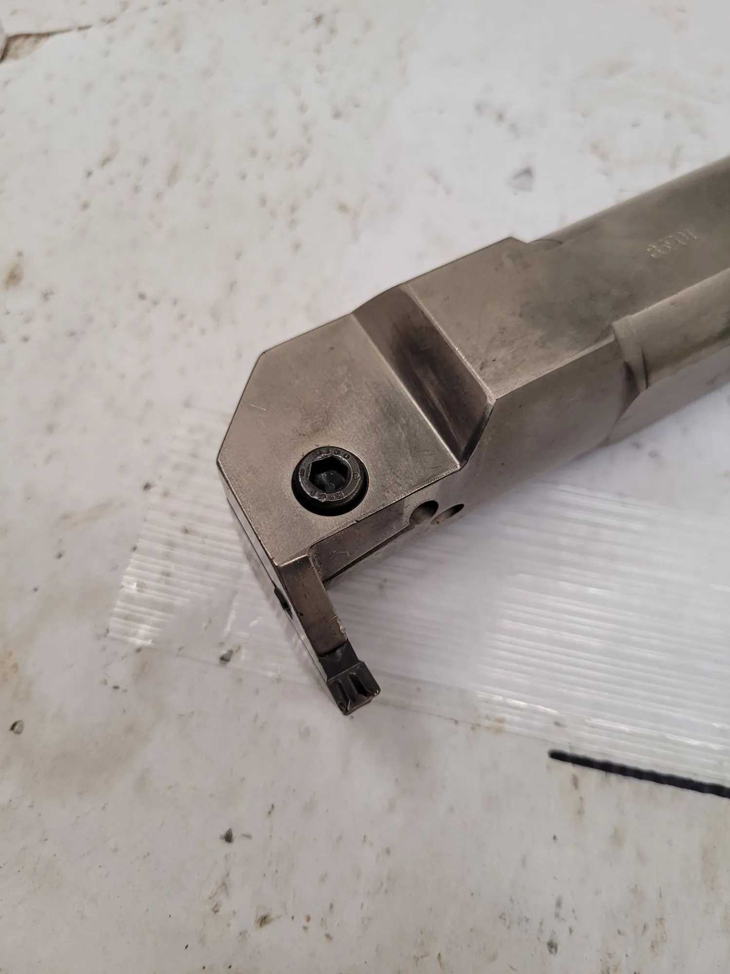 ISCAR INDEXABLE GROOVING TOOLHOLDER TGIR 38.1C-6, INTERNAL GROOVING, RIGHT HAND - MACHINE TOOLING