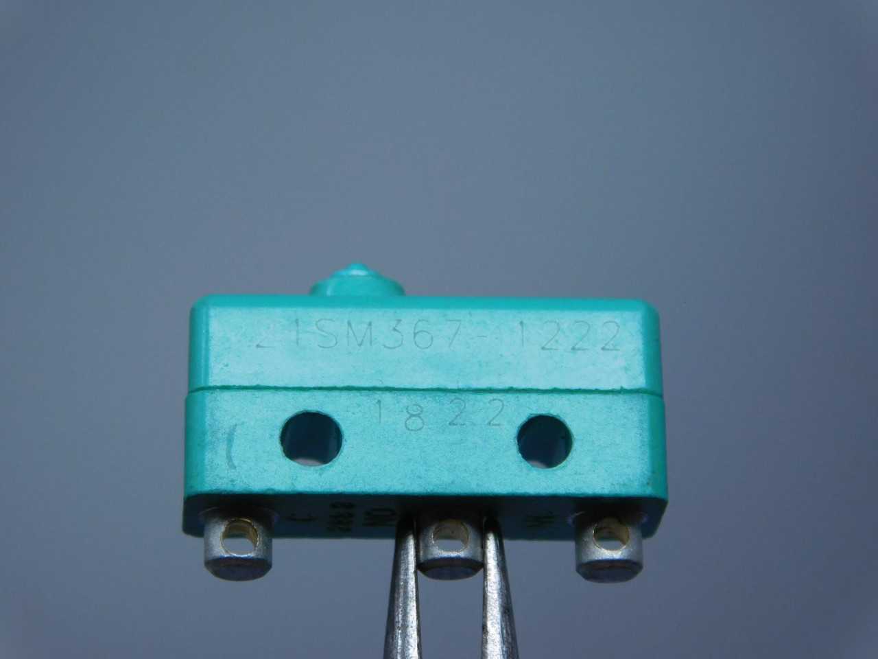LOT OF 650 MICRO SWITCH 21SM367-1222 1822 BASIC / SNAP ACTION SWITCHES - SWITCHES