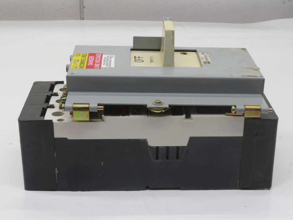 CUTLER HAMMER HMCP400X5 CIRCUIT BREAKER T265172 - CIRCUIT BREAKERS
