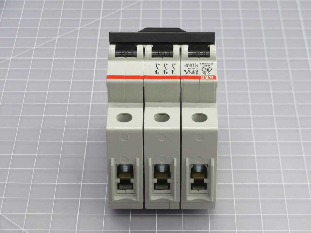 LOT OF 3 ABB S 203U - K0,5 2CDS273417R0157 CIRCUIT BREAKER T260570 - CIRCUIT BREAKERS