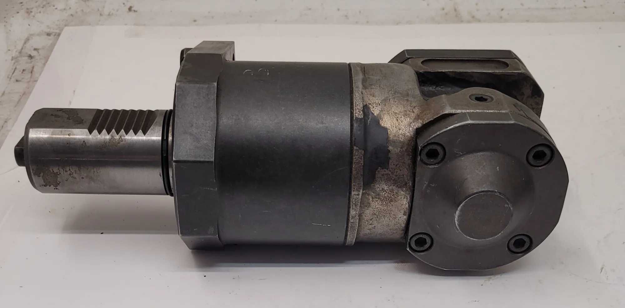 MAZAK RIGHT ANGLE LIVE TOOL HOLDER (OAL: 9-3/4", WIDTH: 5-1/4", ARBOR: 1.25") - MACHINING TOOLING & PARTS