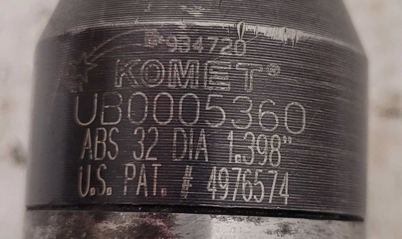 KOMET MO205201 FINE ADJUSTABLE BORING HEAD WITH CAT50 HOLDER AND UB0005360 BORING TOOL - MACHINE TOOLING