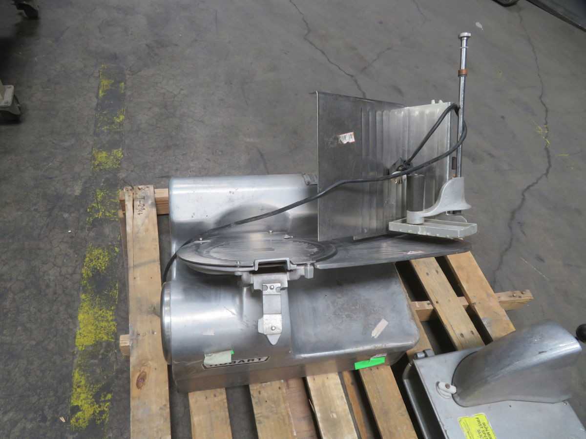 Hobart 17-2E 12-Inch Automatic/Manual Deli Slicer - SLICER