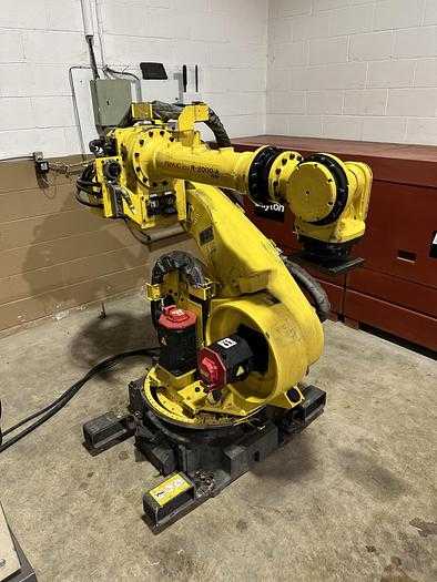 2002 FANUC R2000iA/165F Robot - 165kg Payload, 2650mm Reach, RJ3iB Controller - ARTICULATED ROBOTS