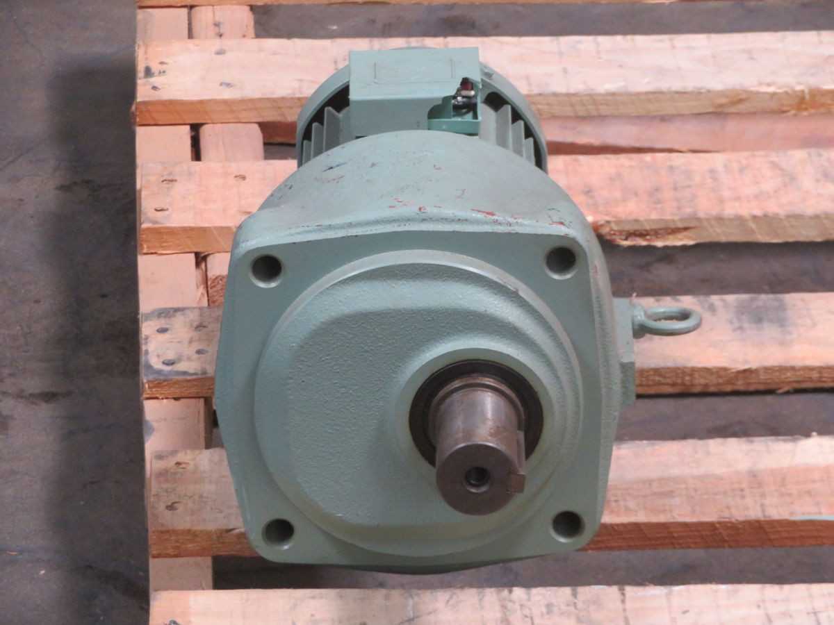 TSUBAKI GMTA040-38U100 GEAR MOTOR T263327 - GEARMOTOR