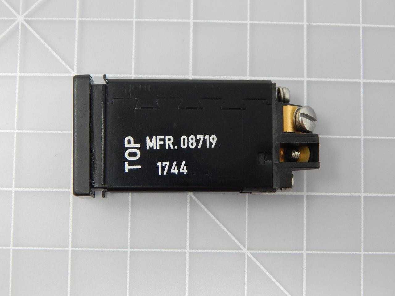 AERO-LITE INC., 5M2477-009, JEWEL LIGHT INDICATOR, F-15 EAGLE AIRCRAFT USE - LIGHTING