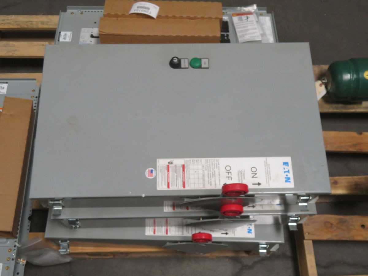 EATON ES2T1R1GF1B Disconnect Switch, 3-Pole, 60A, 600V Max, Fusible, Shunt Trip, NEMA 1, Class J - DISCONNECT SWITCHES