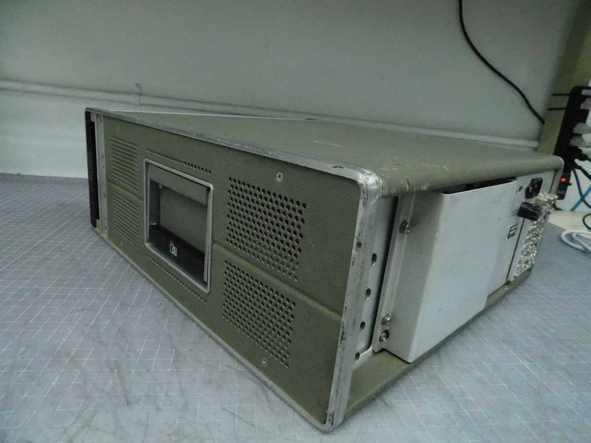 HP 8410A VINTAGE NETWORK ANALYZER M6830 - ANALYZER