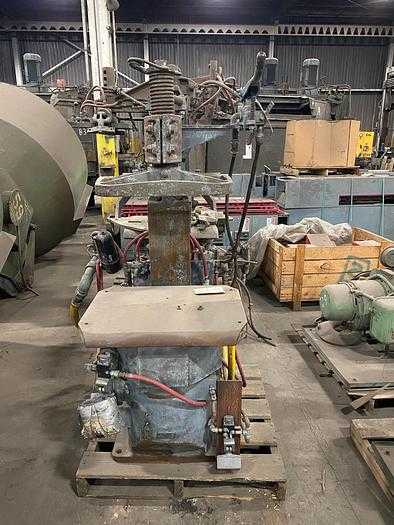 SPO 114-JU JOLT SQUEEZE MOLDING MACHINE, 14-IN SQUEEZE CYLINDER - METAL FABRICATION